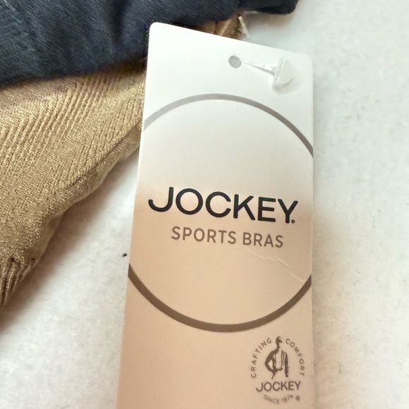 New Packet of 2 Jockey Seamless Sports Bras. Size Medium. - Picture 5 of 5